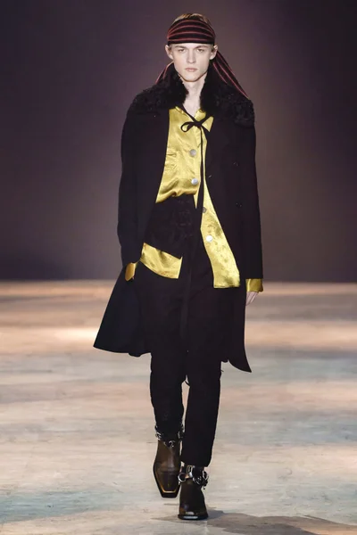 Look 44